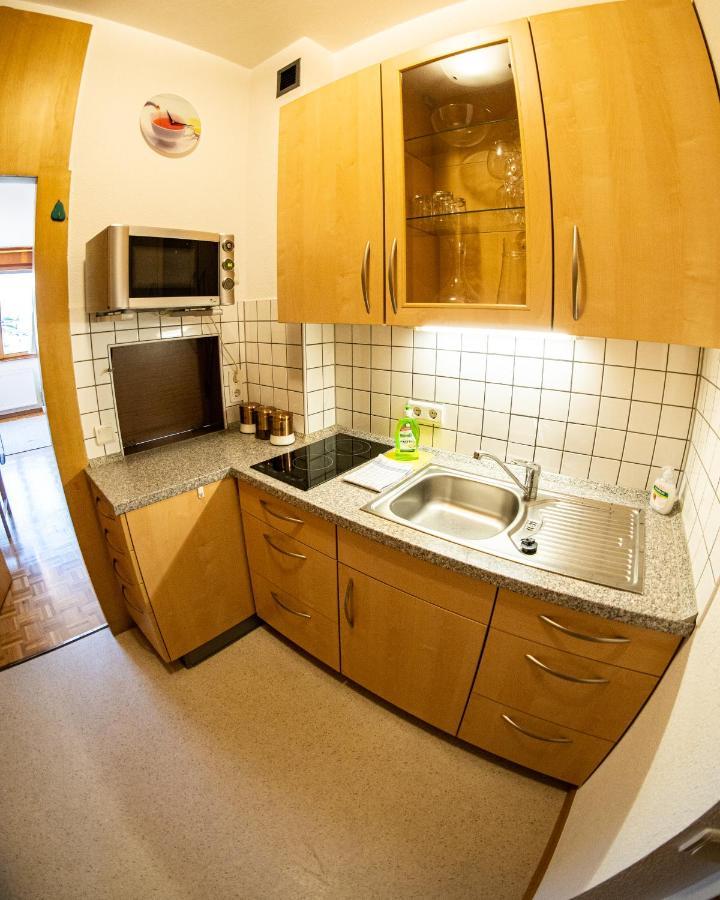 Flow Apartments Winkel Atelier Merano Esterno foto
